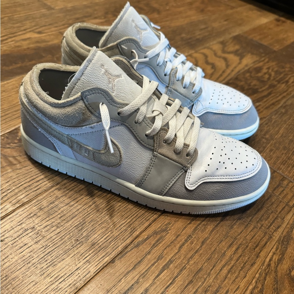 Nike dunks, men’s size 8.5. Used
